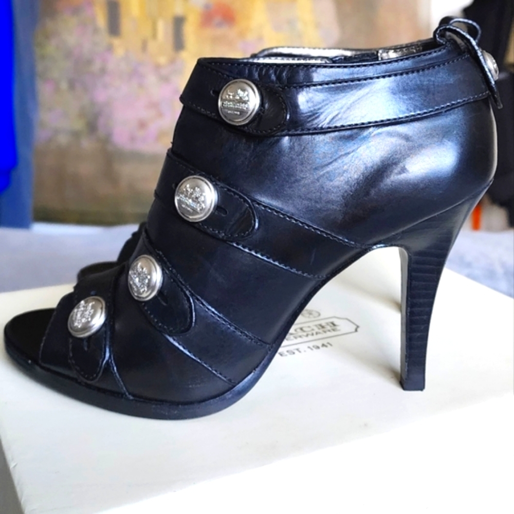 Coach Black Trendy Feminine Baby Calf Brandie Womens Button Heels Pumps Size 9